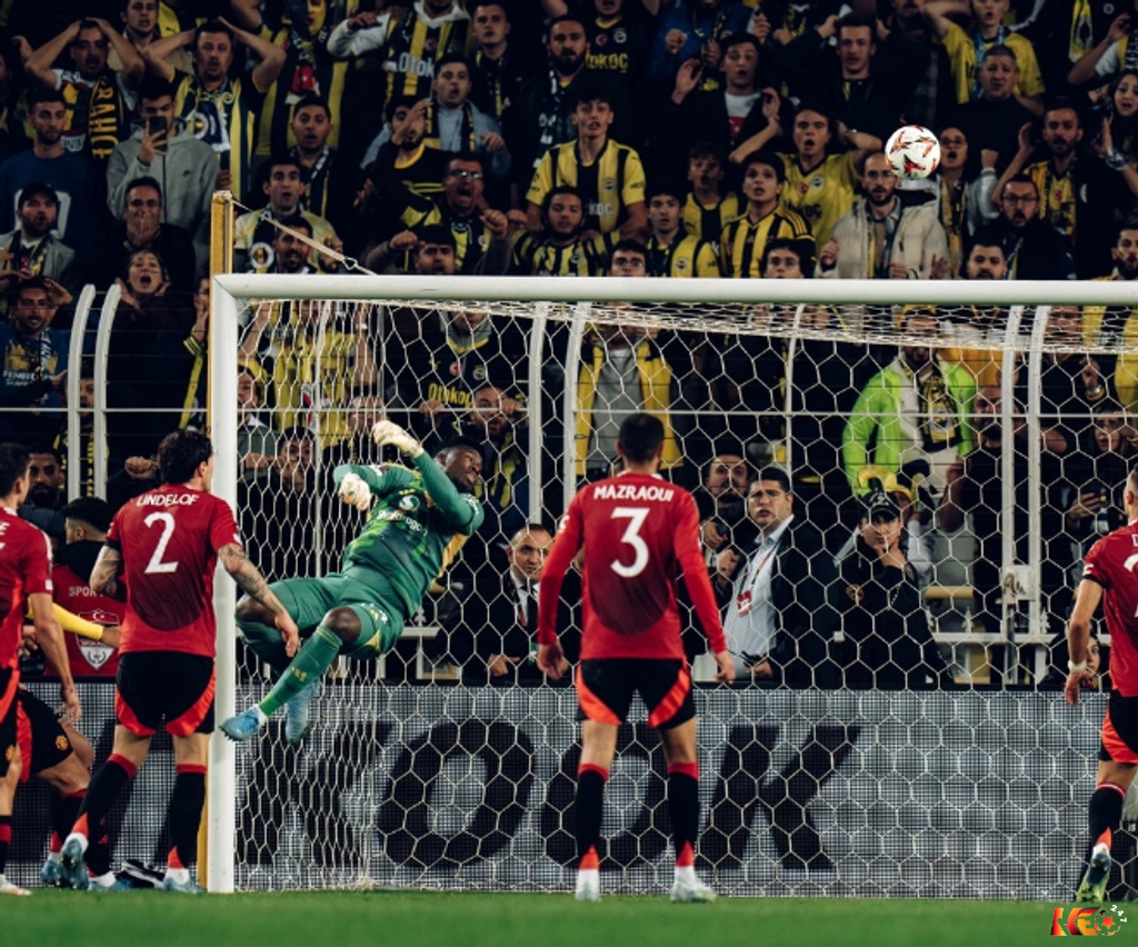 Man United hòa Fenerbahce 1-1 ở Europa League 2024-2025. | Keolive247