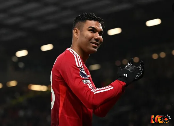 Casemiro vẫn là trụ cột của MU. | Keolive247